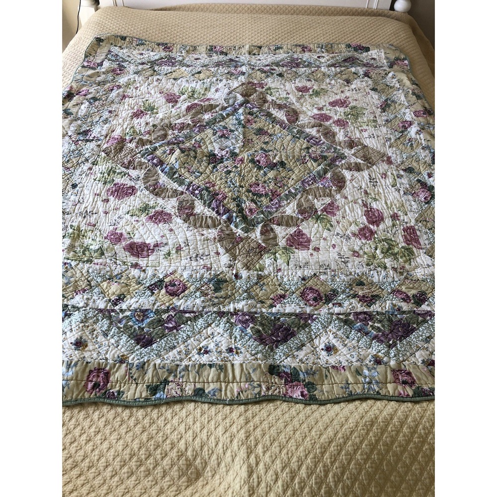 Handmade Quilt 64x58 Floral Coverlet Built In Rod Loops for Wall Hanging